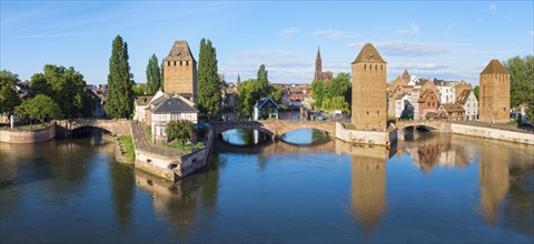 Ponts couverts over ILL Canal