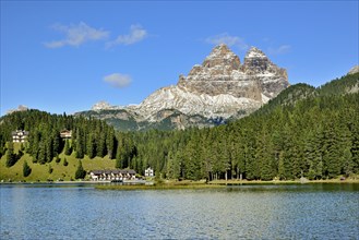 View over Lake Misurina to the southern walls of the Three Peaks of Lavaredo