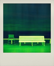 Polaroid effect of isolated bench