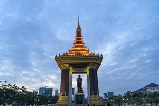 Statue of King Norodom Sihanouk