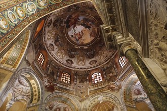 Dome with mosaics