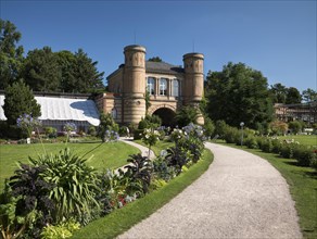 Arched building