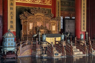 Throne in the Palace of Heavenly Purity