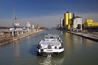 Cargo ship on the Datteln-Hamm Canal in city port