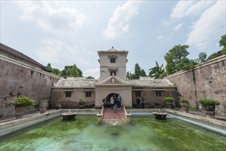 Fountains and pools