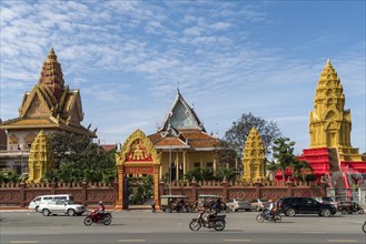 Wat Ounalom temple