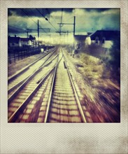 Polaroid effect of railway