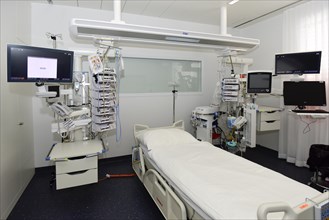 Intensive care single room