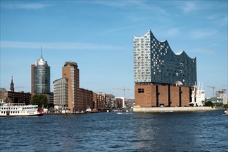 View of the Kehrwiederspitze and Elbe Philharmonic Hall