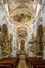 Nave with altars