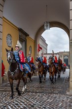 Soldiers from the Guard Hussar Regiment leavening Christiansborg Palace
