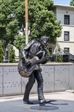 Statue of RockÂ´nÂ´Roll Legend Chuck Berry on Delmar Boulevard