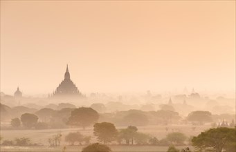 The temples of the Bagan archeological zone