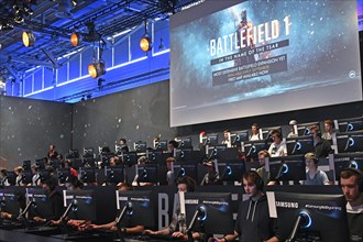 Computer player at the Games Battlefield 1 stand at Gamescom 2017