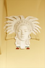 Wall sculpture head