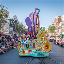Parade Mickey's Soundsational Parade