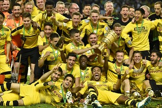 BVB Borussia Dortmund 09 celebrating title 2017