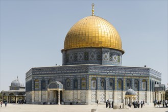 Place in front of the Dome of the Rock