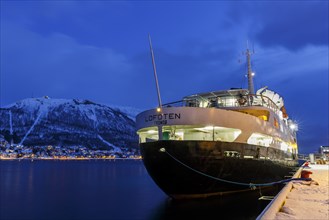 Hurtigruten MS Lofoten docked at harbor
