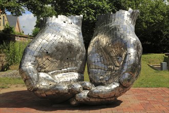 Hands sculpture by artist Rick Kirkby
