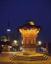 Sebilj fountain at night