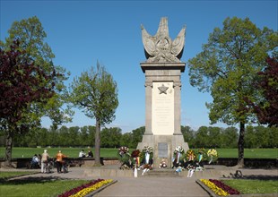 Monument to the meeting of Allied forces