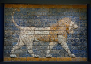 Babylonian wallpainting by a lion from 6th century BC in British Museum