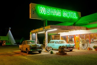 Wigwam Motel at night