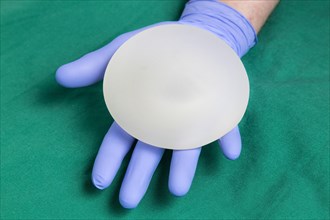 Silicone breast implant