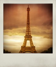 Vintage polaroid photo of Eiffel tower