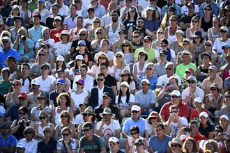 Tennis audience