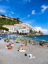 Altstadt und Strand von Amalfi