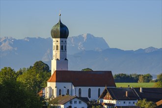 Parish church Maria Himmelfahrt in Munsing