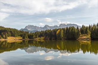 Lake Geroldsee in autumn