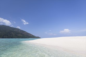 Turquoise water and white beach at Ko Lipe Island
