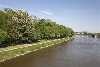 Promenade along River Weser