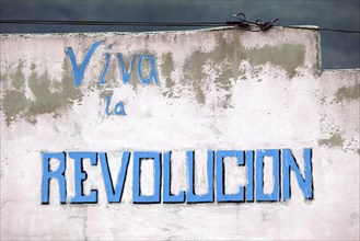 Painted wall with the words Viva la Revolucion in Santiago of Cuba