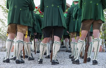 Mountain marksmen in traditional Bavarian costumes with Wadl stockings