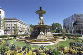 Schalenbrunnen at Corneliusplatz
