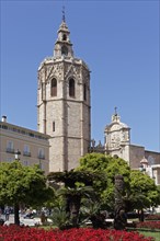 Placa de la Reina with cathedral of Valencia with church tower Micalet