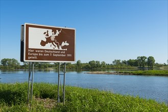Sign in memory of the division of Germany