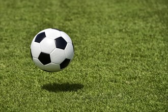 Wiping pattern black white soccer