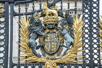 Emblem at Buckingham Palace