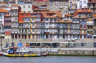 Porto riverfront with row of houses