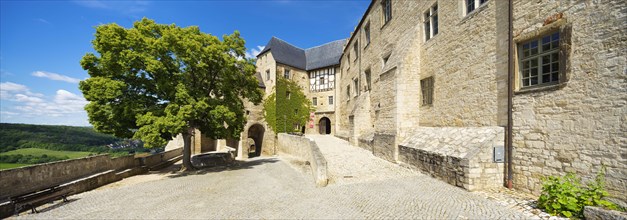 Castle Neuenburg