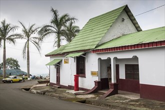 Post office building from the colonial era