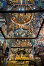 Vault with colourful frescoes