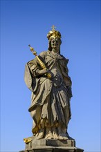 Statue Empress Kunigunde with crown and sceptre