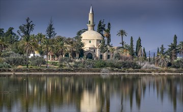 Hala-Sultan-Tekke Mosque at the salt lake