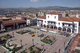 View of the Parque Cespedes with the city hall